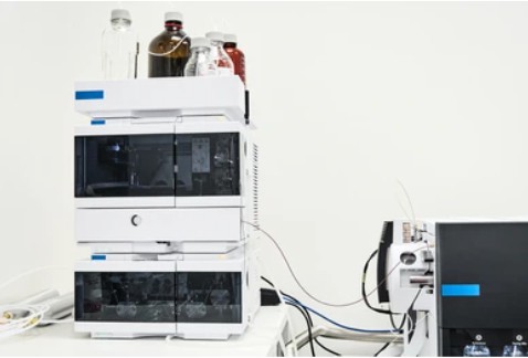 Fig. 1 UPLC for quantitative analysis of proteins and peptides.